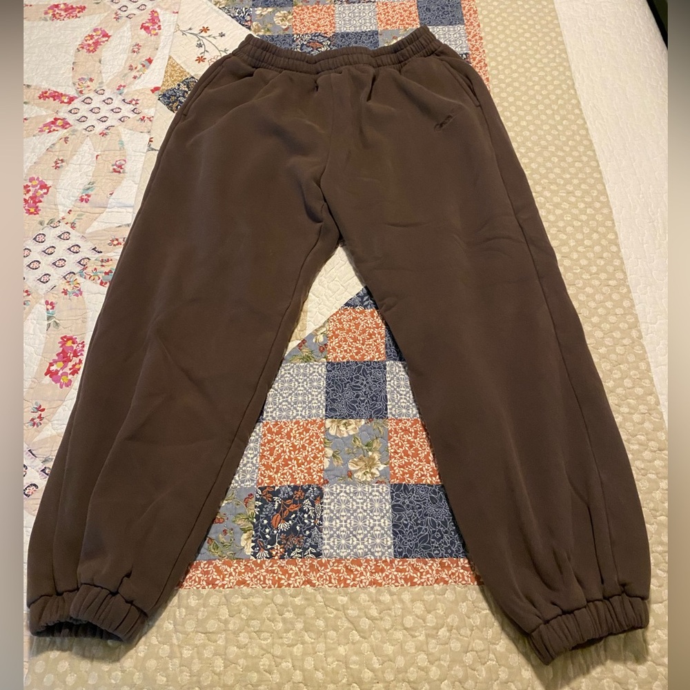 Women’s Brown Comfrt Sweatpants, size XL